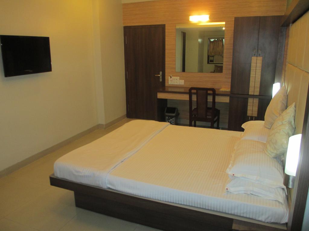 Sai Sharan Stay Inn- Near Midc Turbhe Нави Мумбаи Номер фото